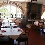 Logis L'auberge Du Gros 2*