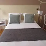 Mini-hôtel Logis L'auberge Du Gros 2*