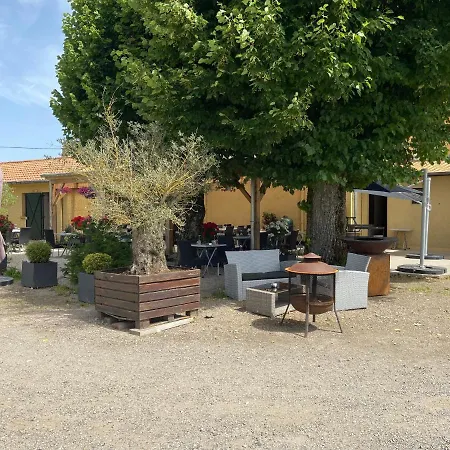 Logis L'auberge Du Gros Estalagem