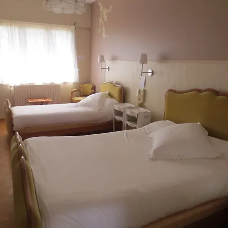 Logis L'auberge Du Gros Estalagem