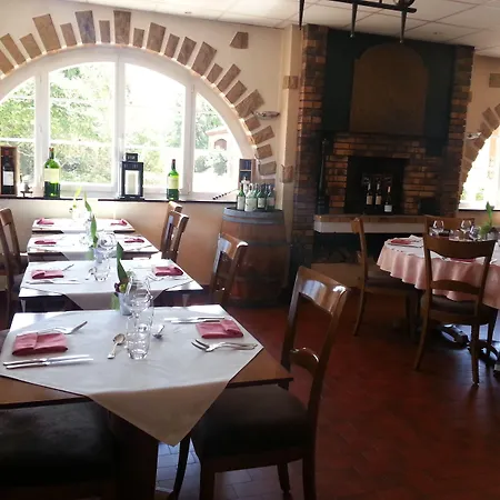 Logis L'auberge Du Gros 2*