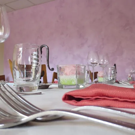 Logis L'auberge Du Gros Estalagem 2*