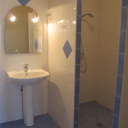 Estalagem Logis L'auberge Du Gros