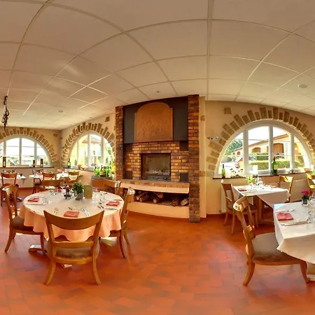 Estalagem Logis L'auberge Du Gros