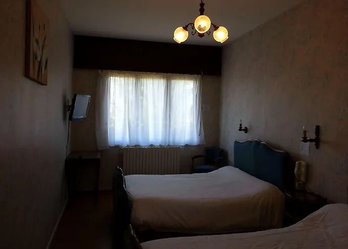 Logis L'auberge Du Gros 宾馆