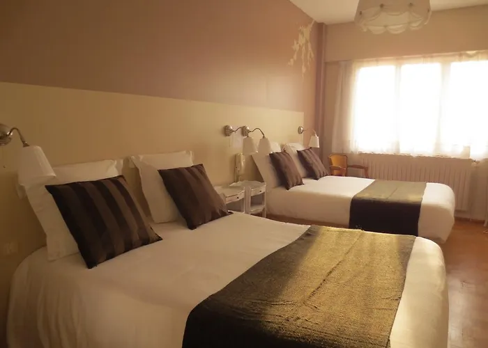 Zajazd Logis L'auberge Du Gros 2*